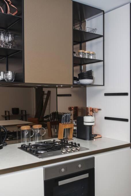 Apartment 'the Inner Circle' Serene Balcony Abode On Cambridge *