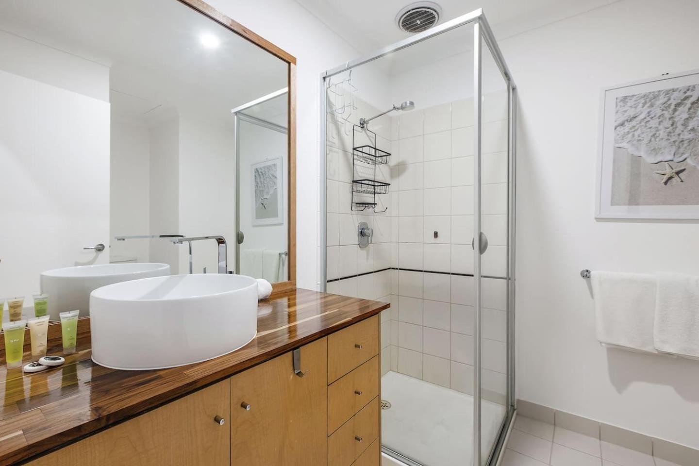 'flinders Lane Flair' Compact City-centre Comforts Apartment Melbourne