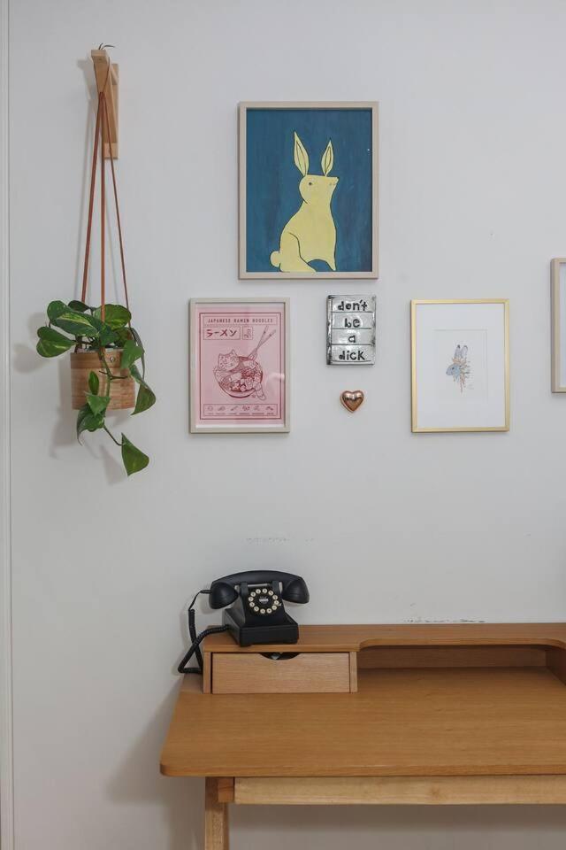 The Sweet Escape - Chic With Rooftop Pool Apartment Melbourne