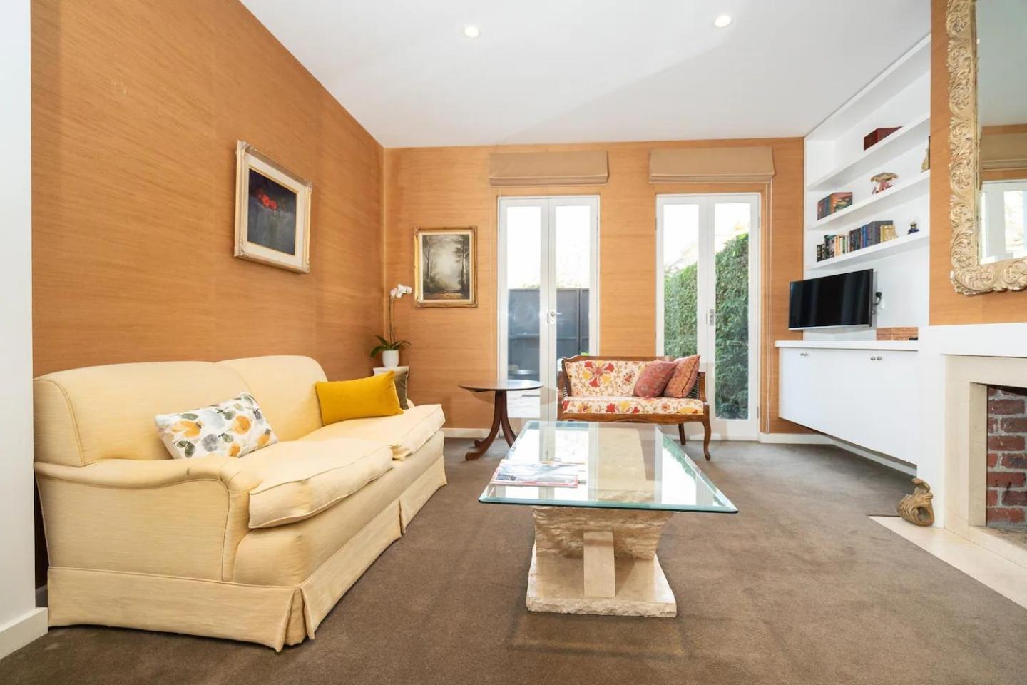 Holiday home Sophisticated Art Deco In The Heart Of Toorak Melbourne