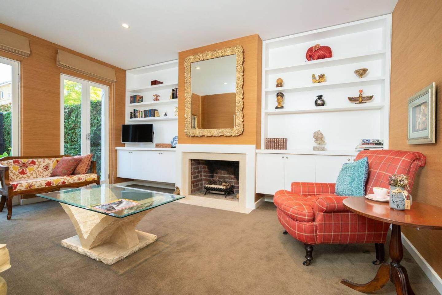 Sophisticated Art Deco In The Heart Of Toorak Melbourne