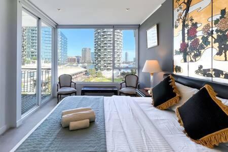 Luxury 4b Docklands Penthouse Water Views Holiday home Melbourne