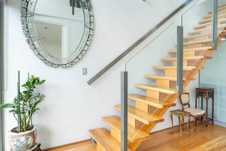 Luxury 4b Docklands Penthouse Water Views Holiday home