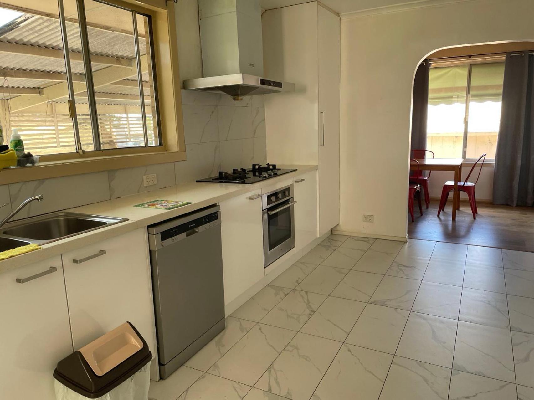 B Convenient And Livable Place For Daily Life * Melbourne