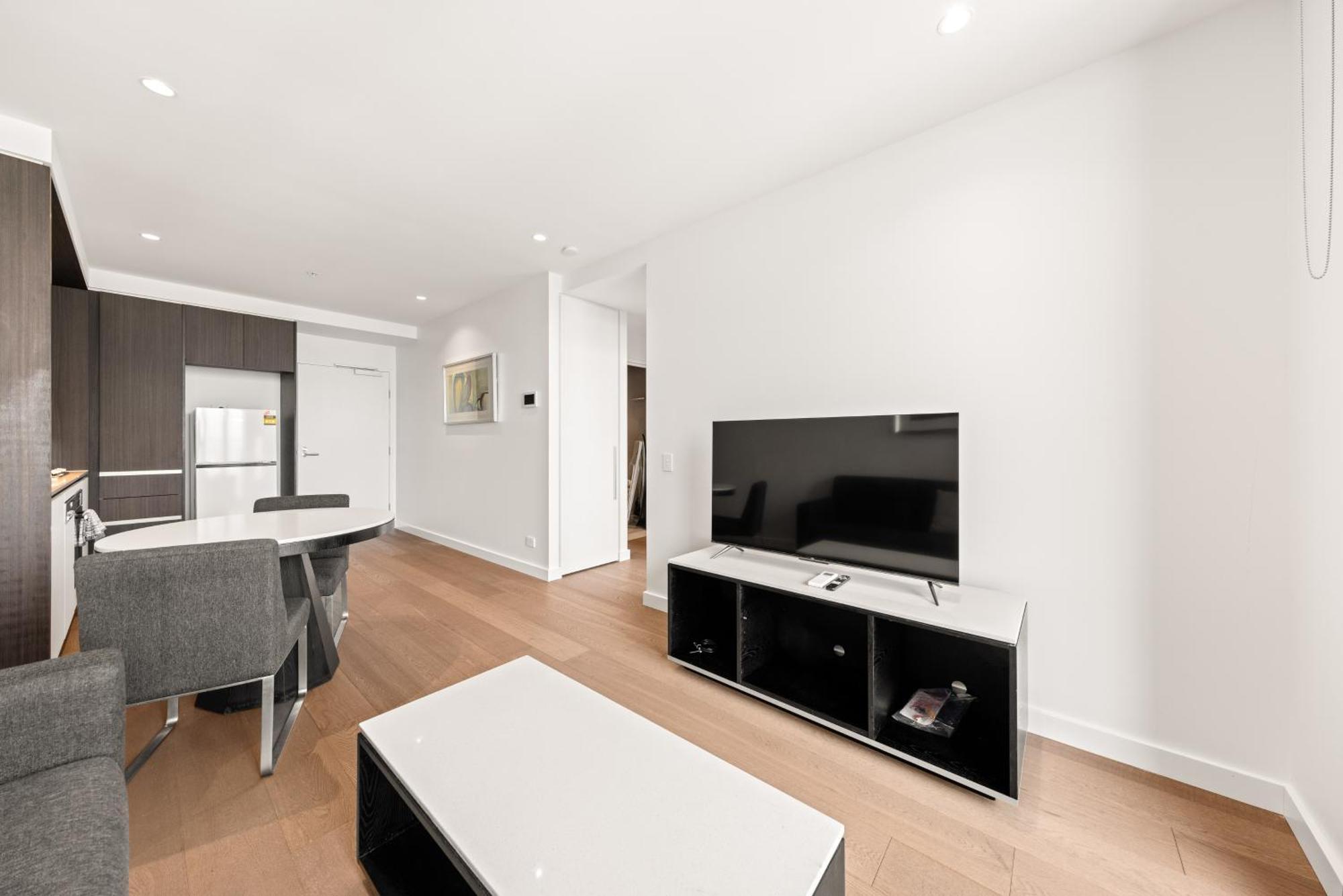 Apartment Convenient One Bedroom In Docklands
