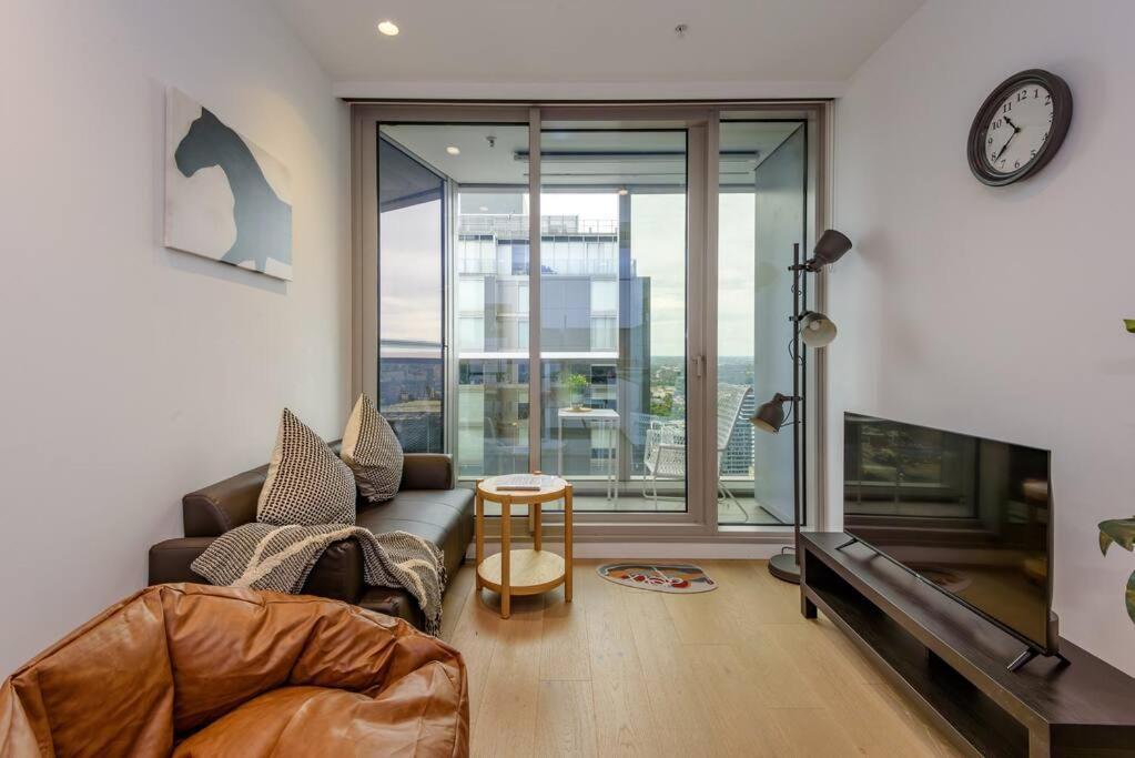 Apartment Glamorous 2bdr In Cbd