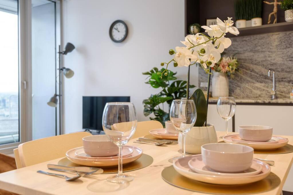 Glamorous 2bdr In Cbd Melbourne