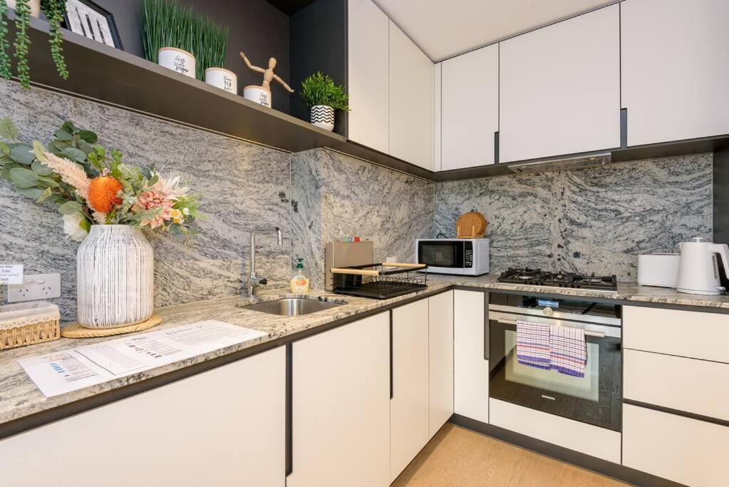 Glamorous 2bdr In Cbd