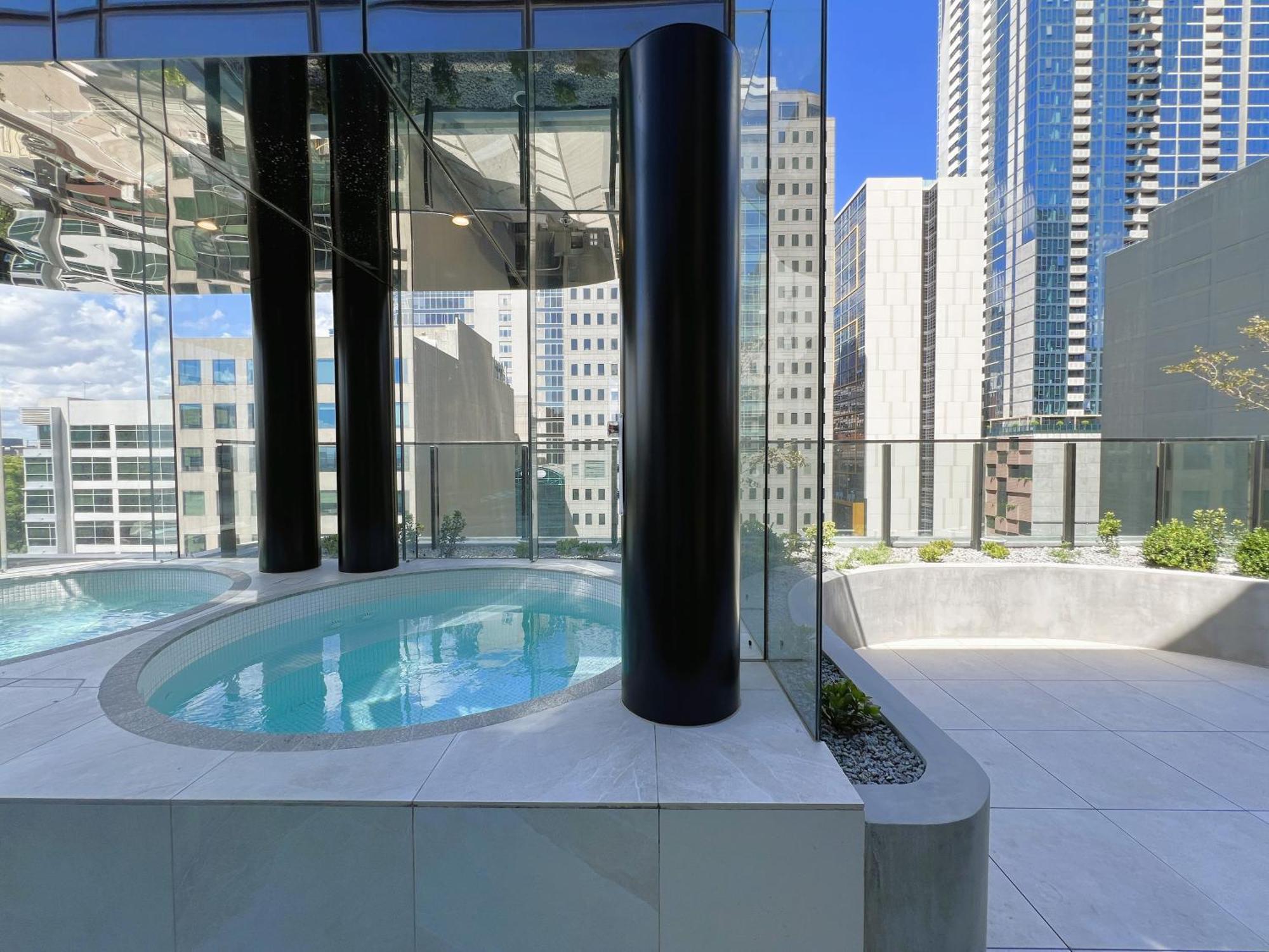 1 Brm 1 Study, Southern Cross, Garden View, Lvl 45 Melbourne