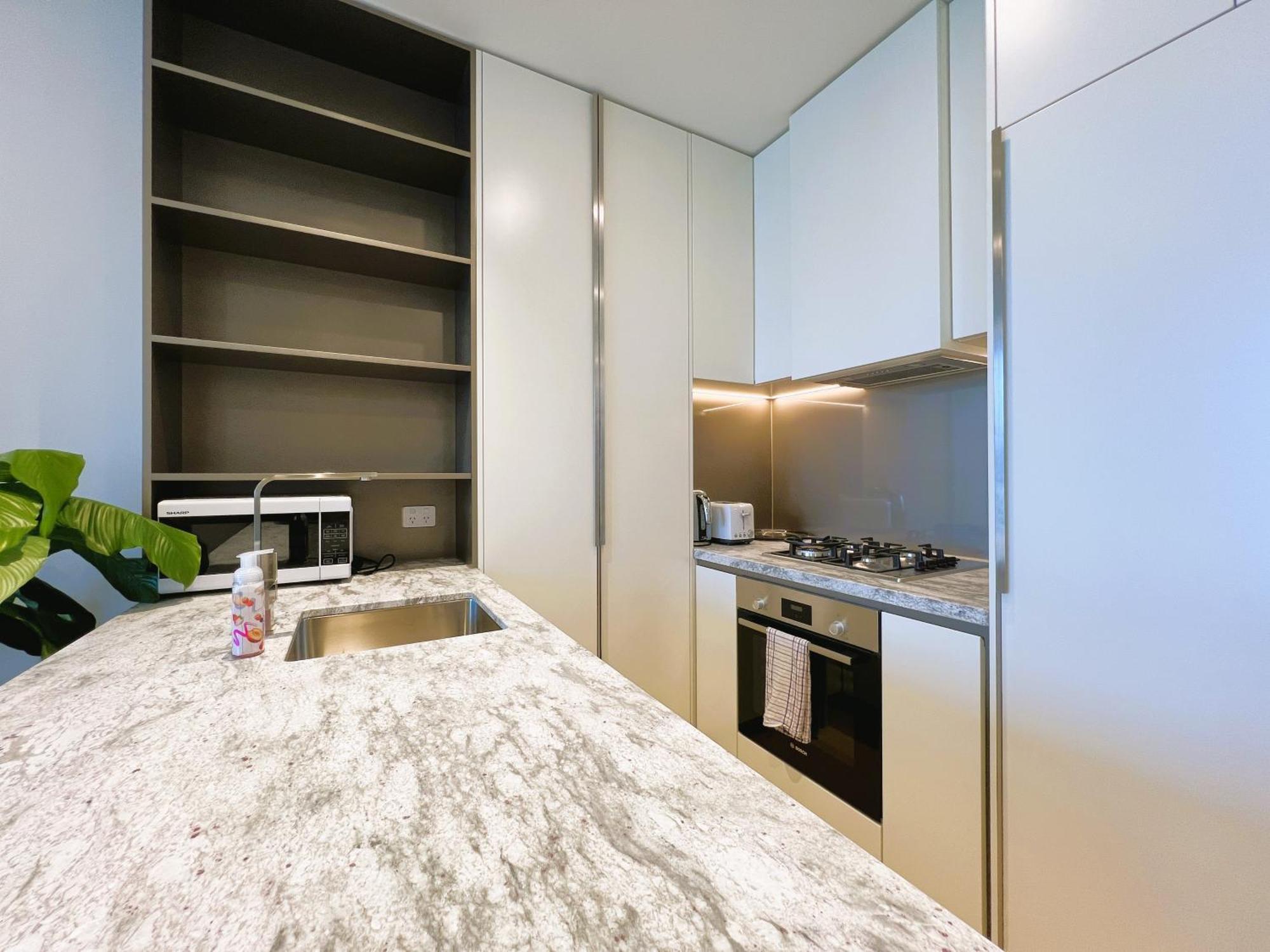 1 Brm 1 Study, Southern Cross, Garden View, Lvl 45 *