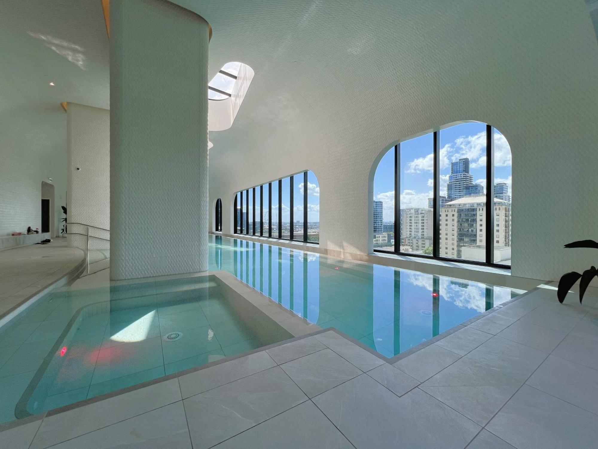 1 Brm 1 Study, Southern Cross, Garden View, Lvl 45