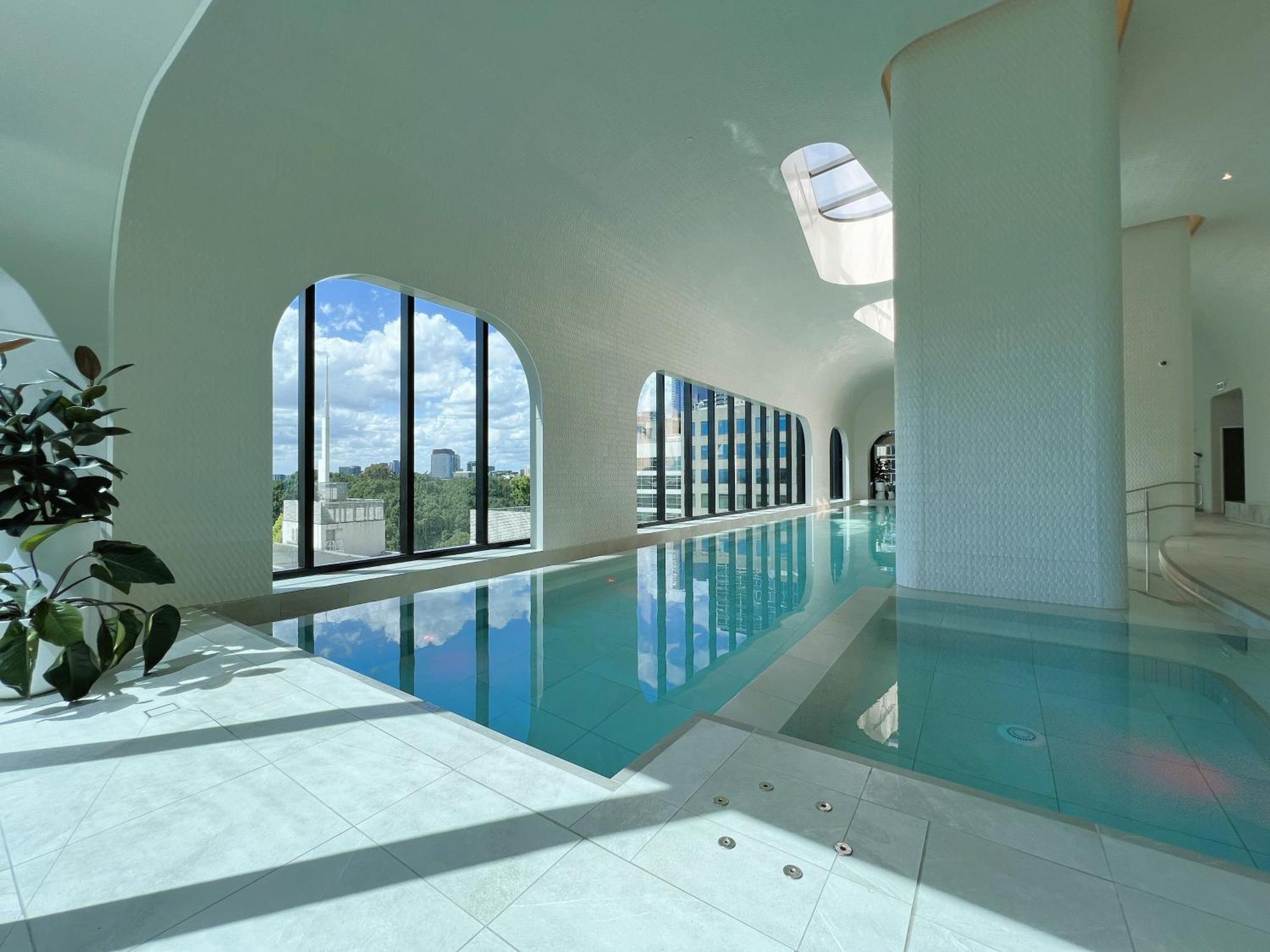 1 Brm 1 Study, Southern Cross, Garden View, Lvl 45 Apartment *
