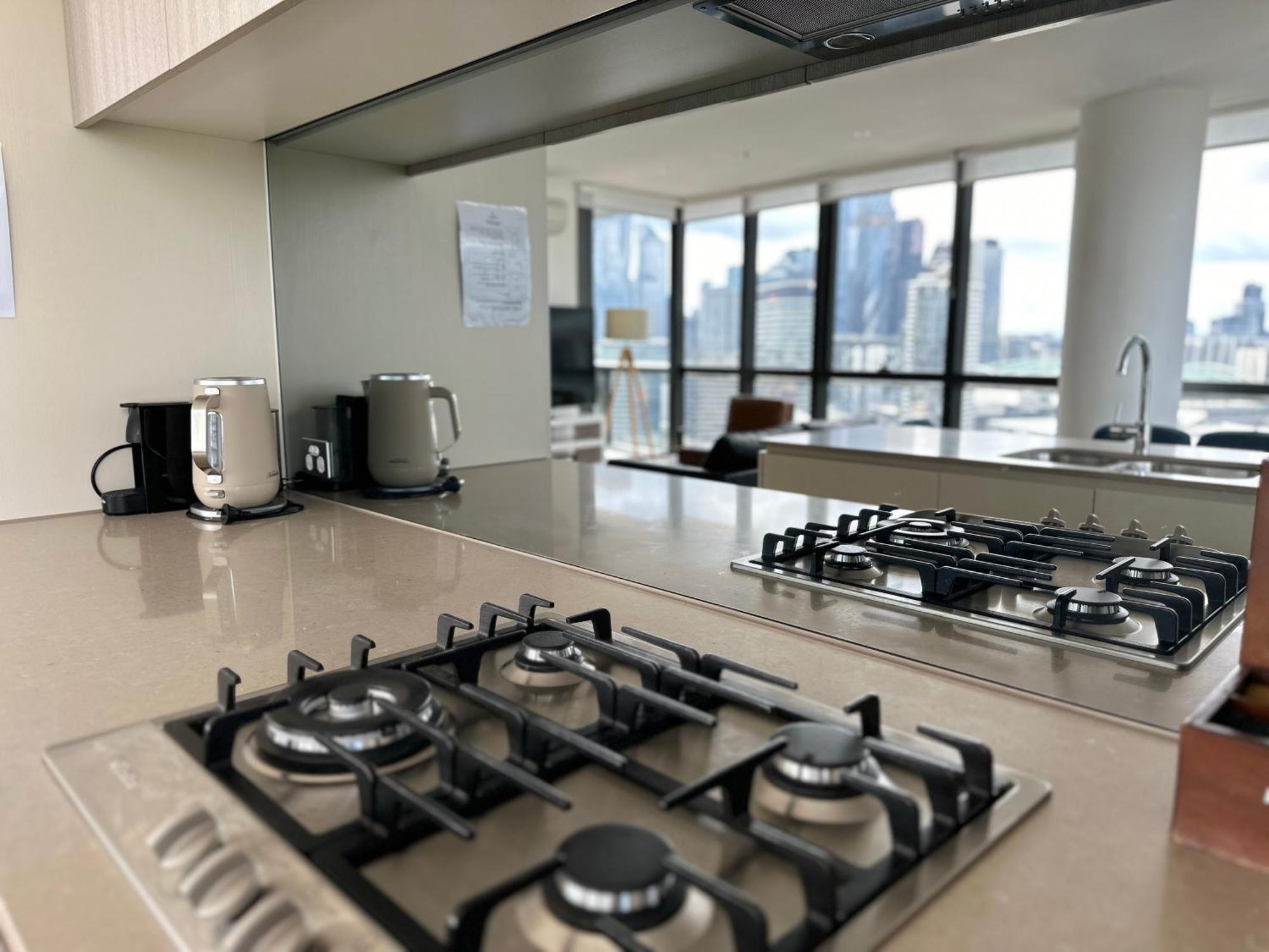 Winston Docklands Aparthotel