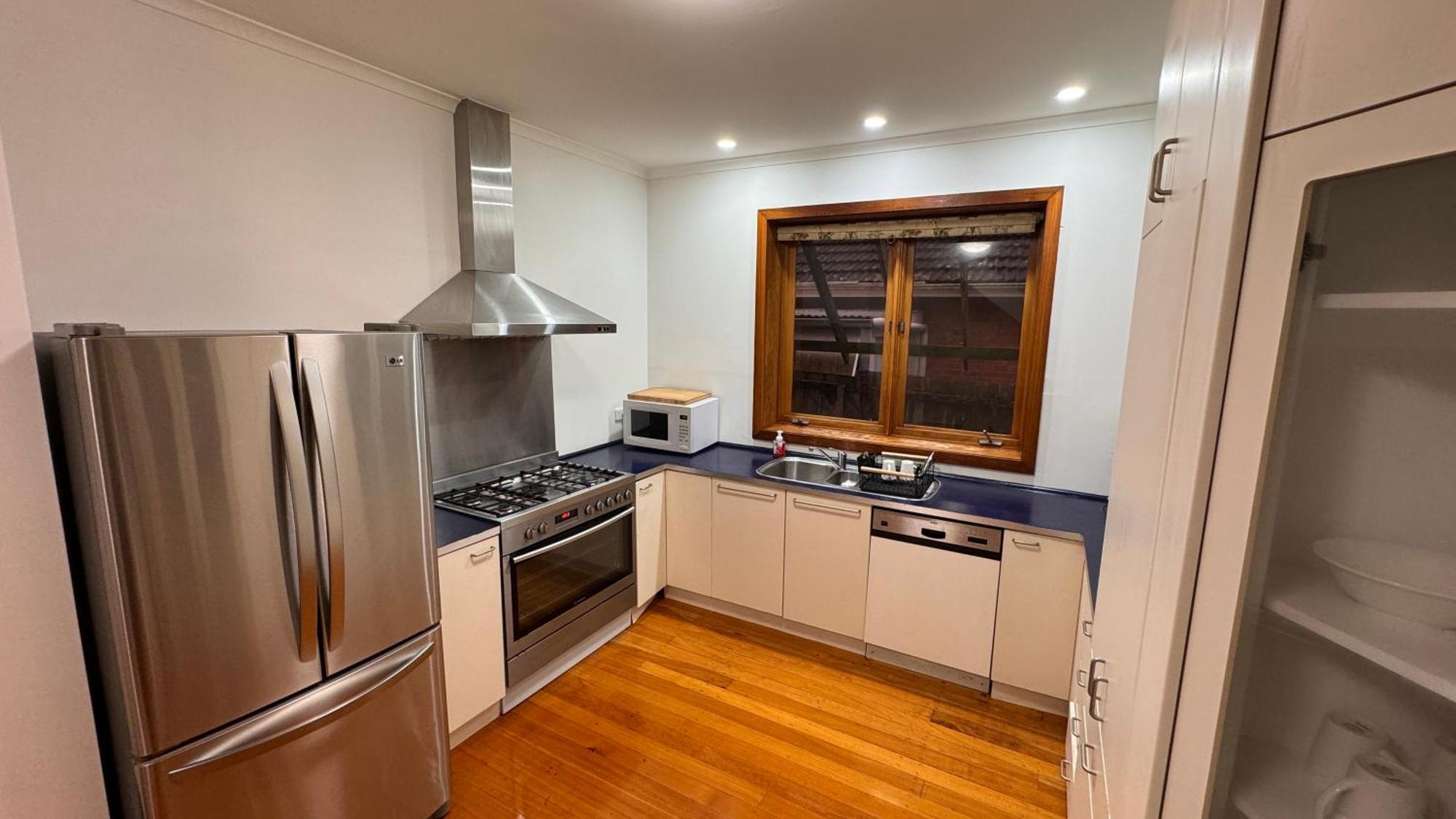 Luxury 5 Bedrooms, Pool, Quiet * Melbourne