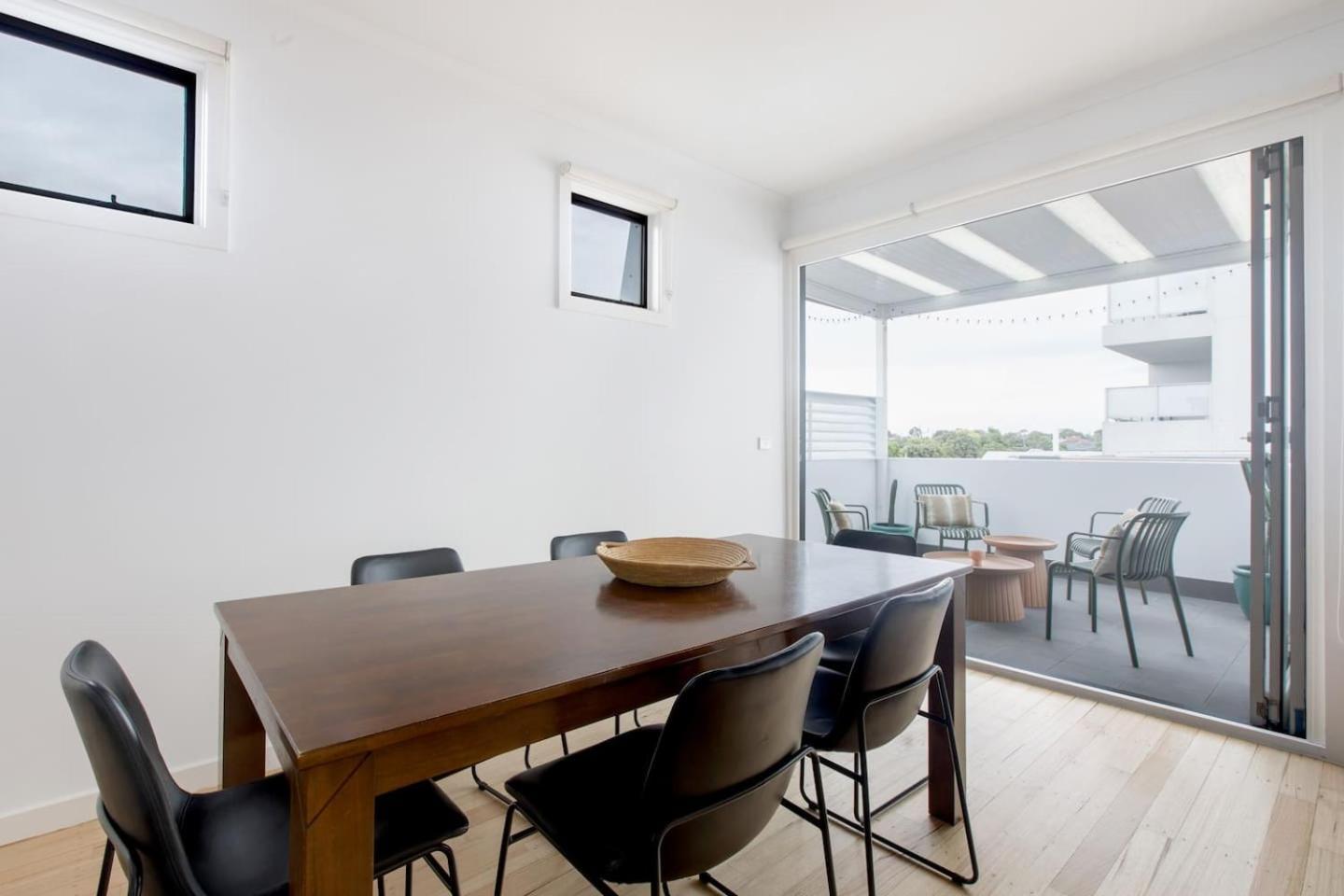 'laidback Lygon' A Two-storey Inner-city Oasis Melbourne