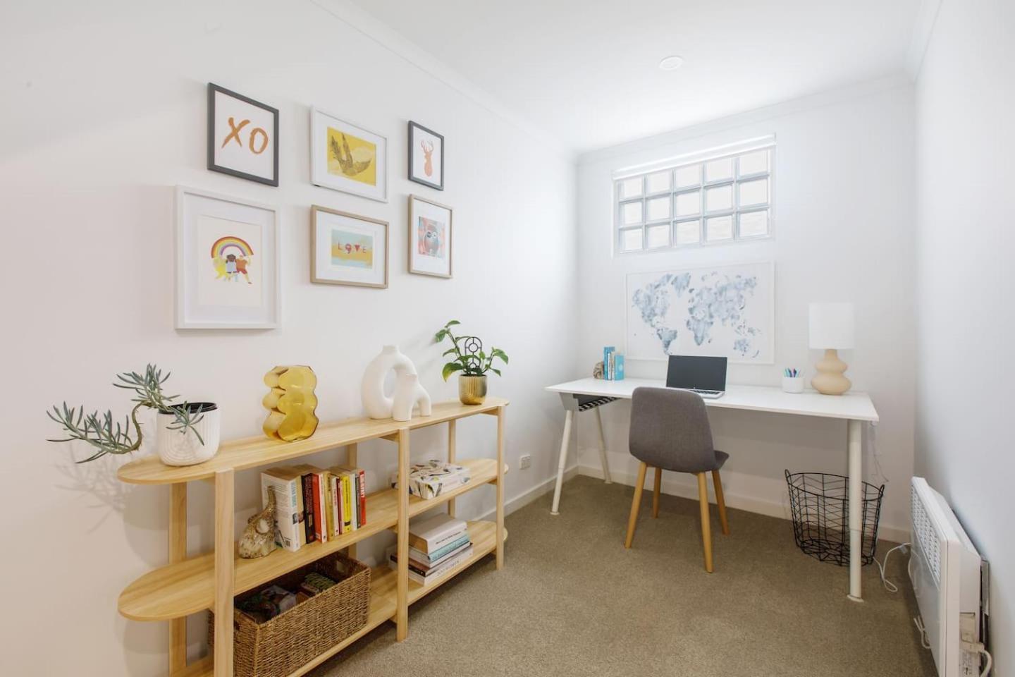 'laidback Lygon' A Two-storey Inner-city Oasis *