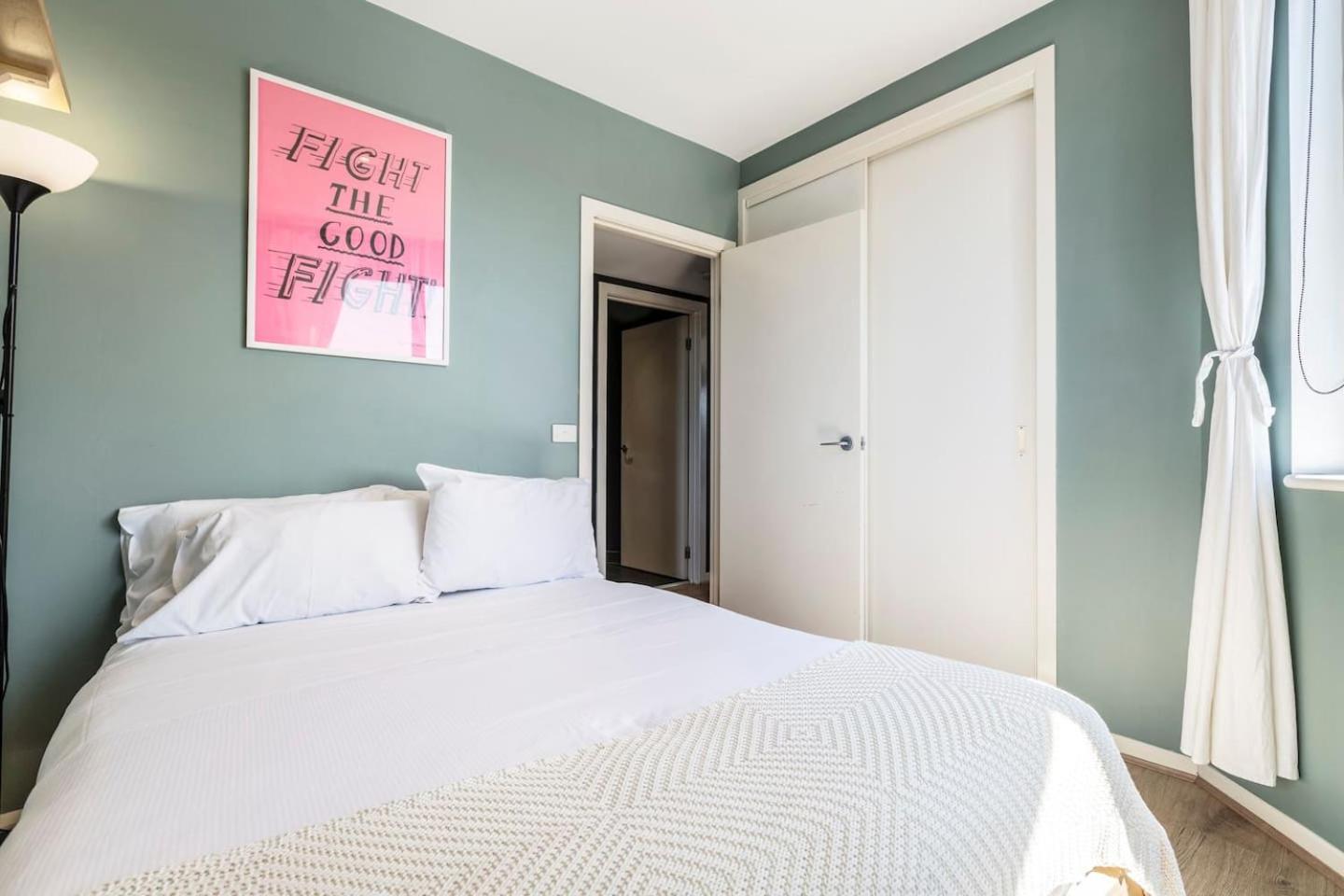 'the Arc' Upscale Heritage In Collingwood Apartment