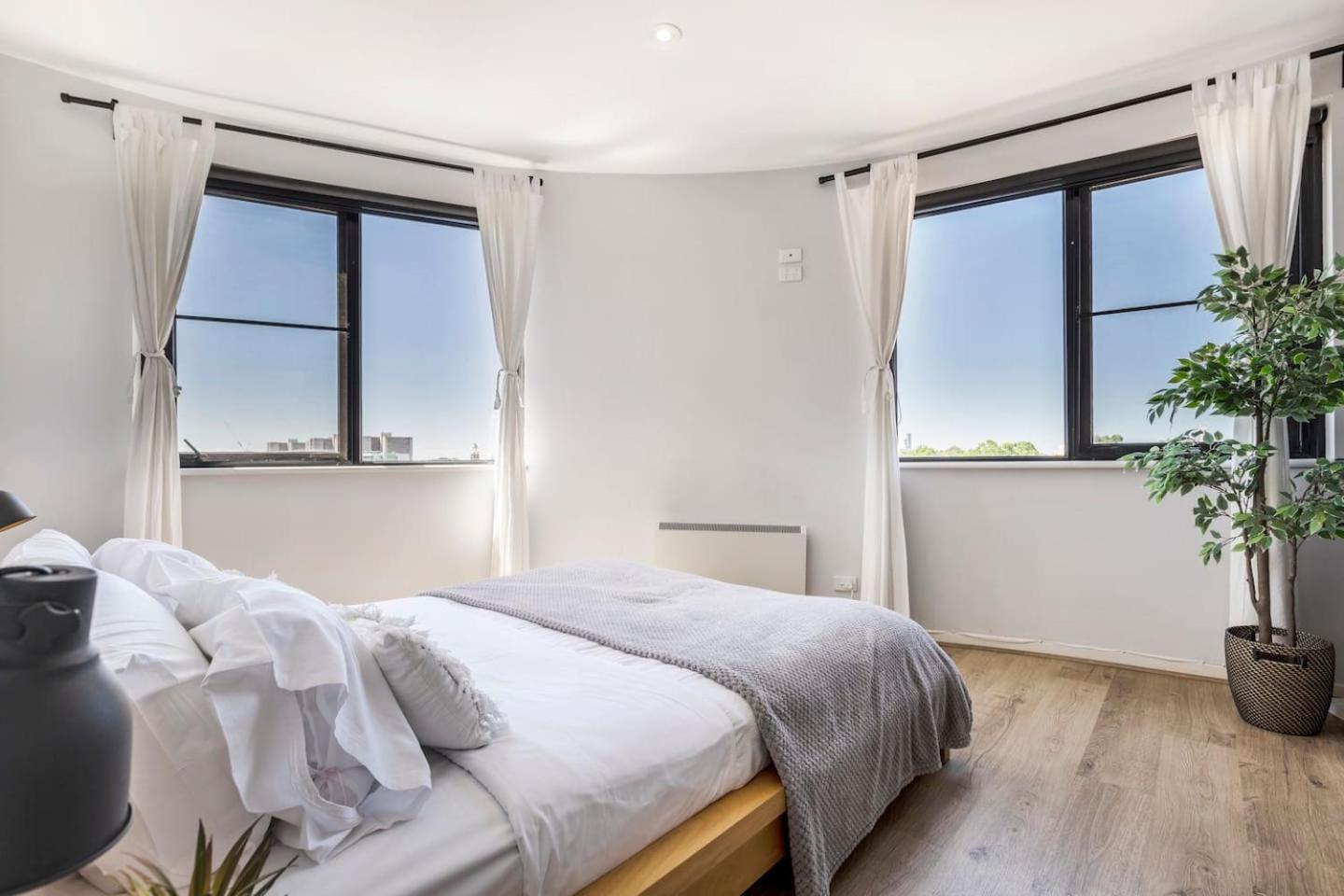 'the Arc' Upscale Heritage In Collingwood Apartment Melbourne