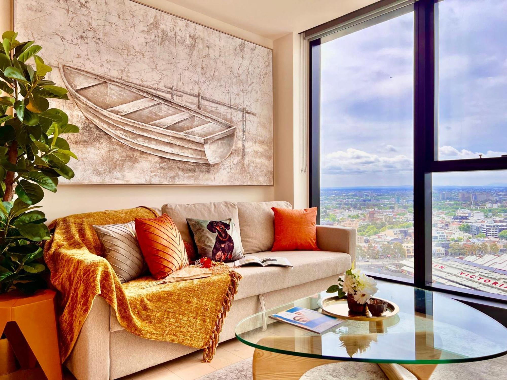 Highrise Location 2 Bedrooms & 2 Bathrooms * Melbourne