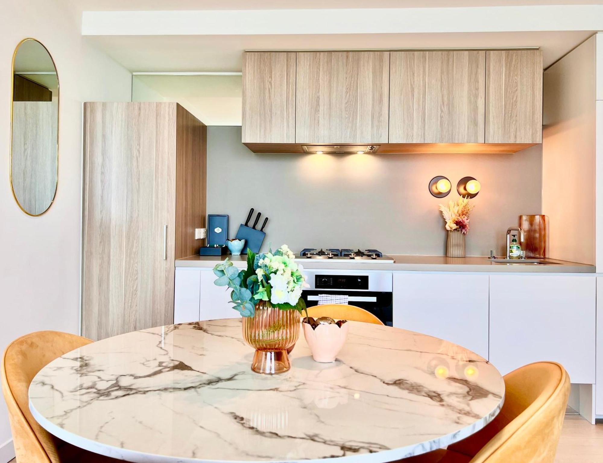 Highrise Location 2 Bedrooms & 2 Bathrooms
