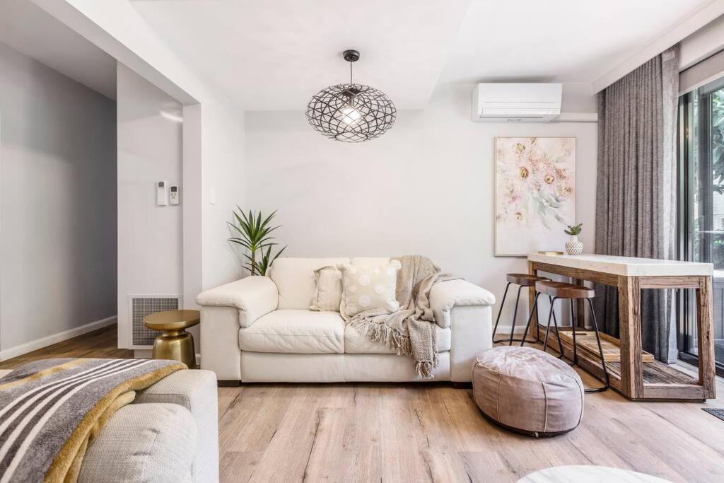 Urban - Stylish Courtyard Haven Off Malvern Rd * Melbourne