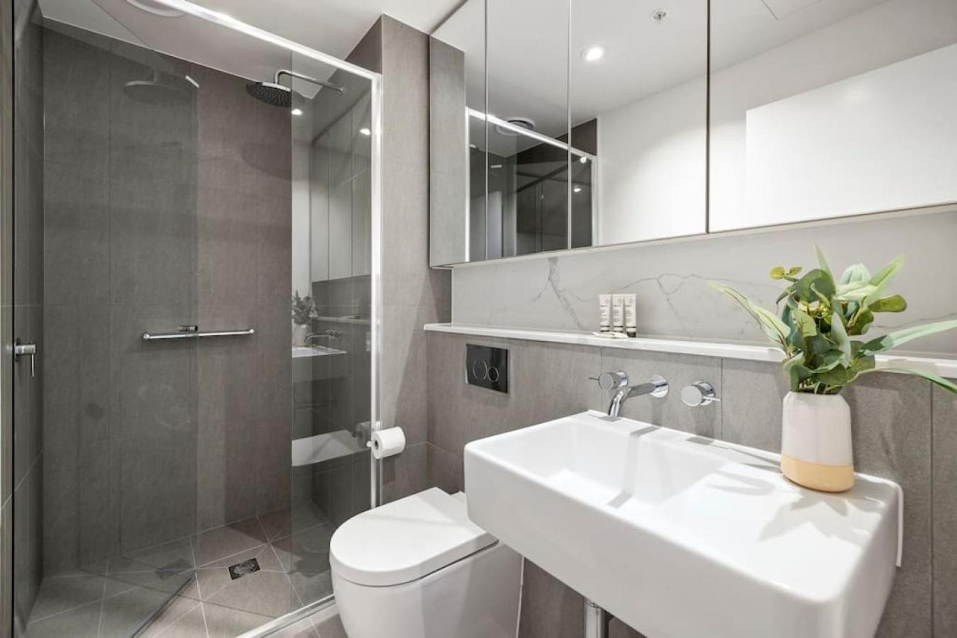 Stunning Stature Southbank 2bed Melbourne