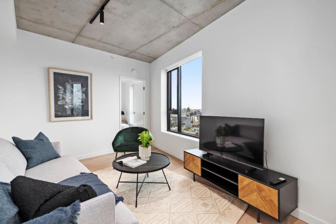 Stunning Stature Southbank 2bed Melbourne