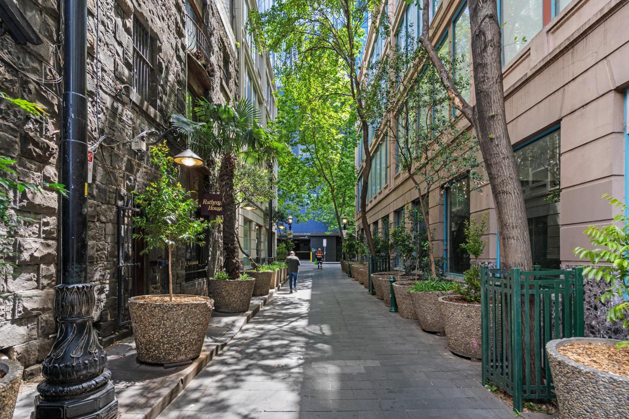 Large 2-bedroom On Flinders Apartment Melbourne