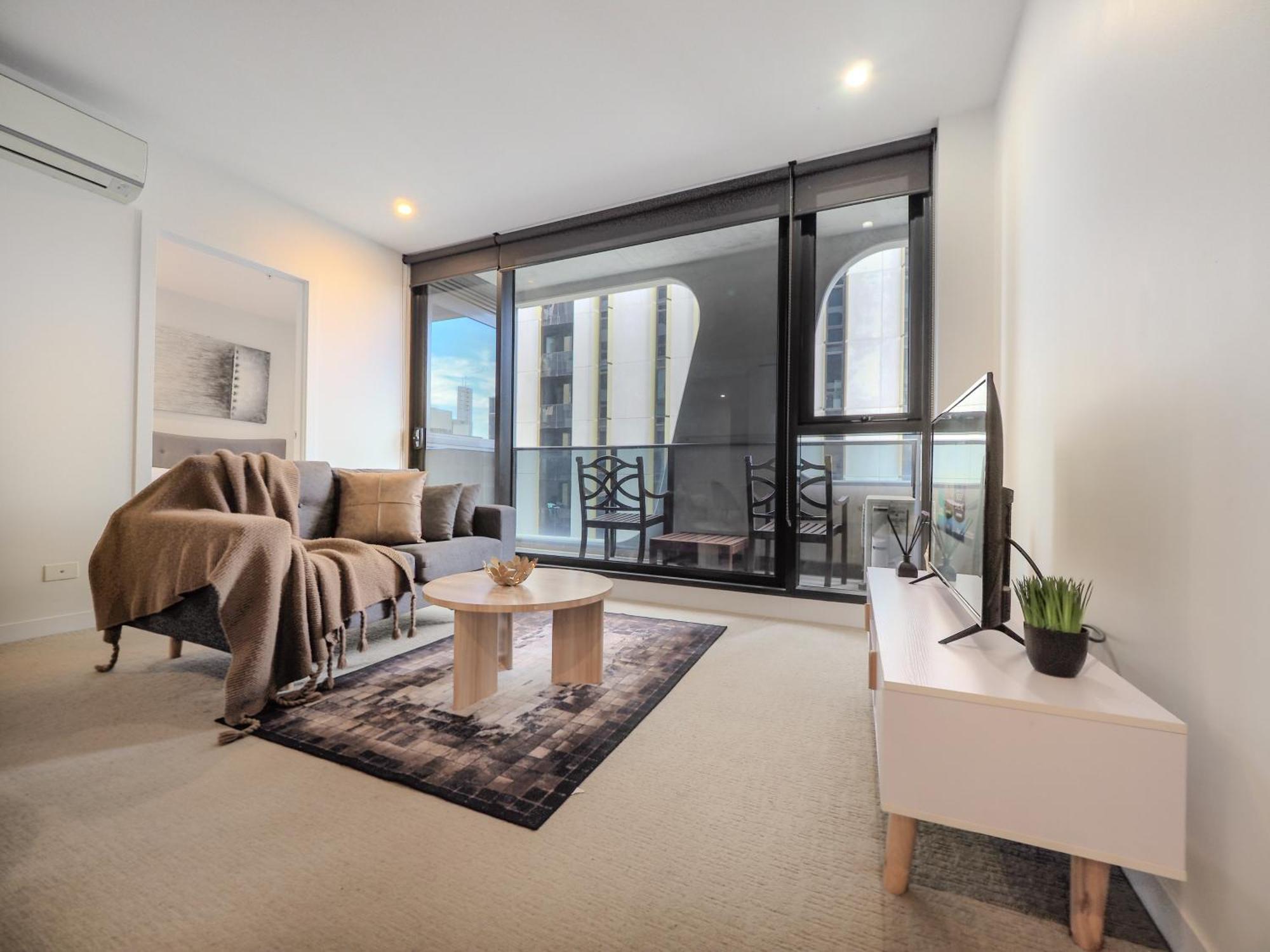 High Level On 36th Floor 2br1babalcony Wifi * Melbourne