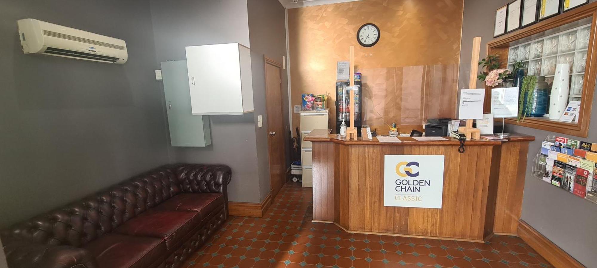 Brunswick Tower Hotel 3*