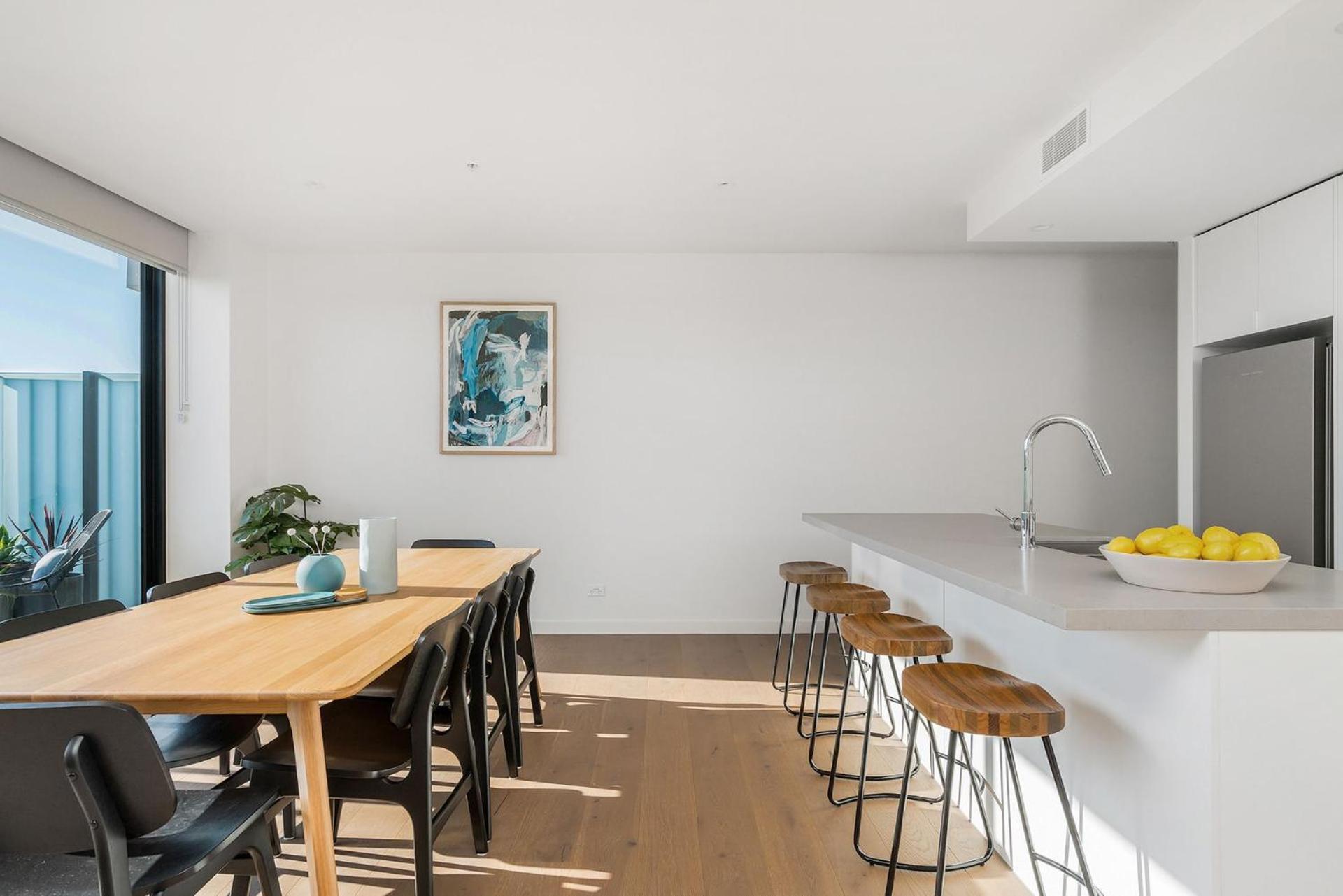 Boutique - Axel 203 The Bonfield
