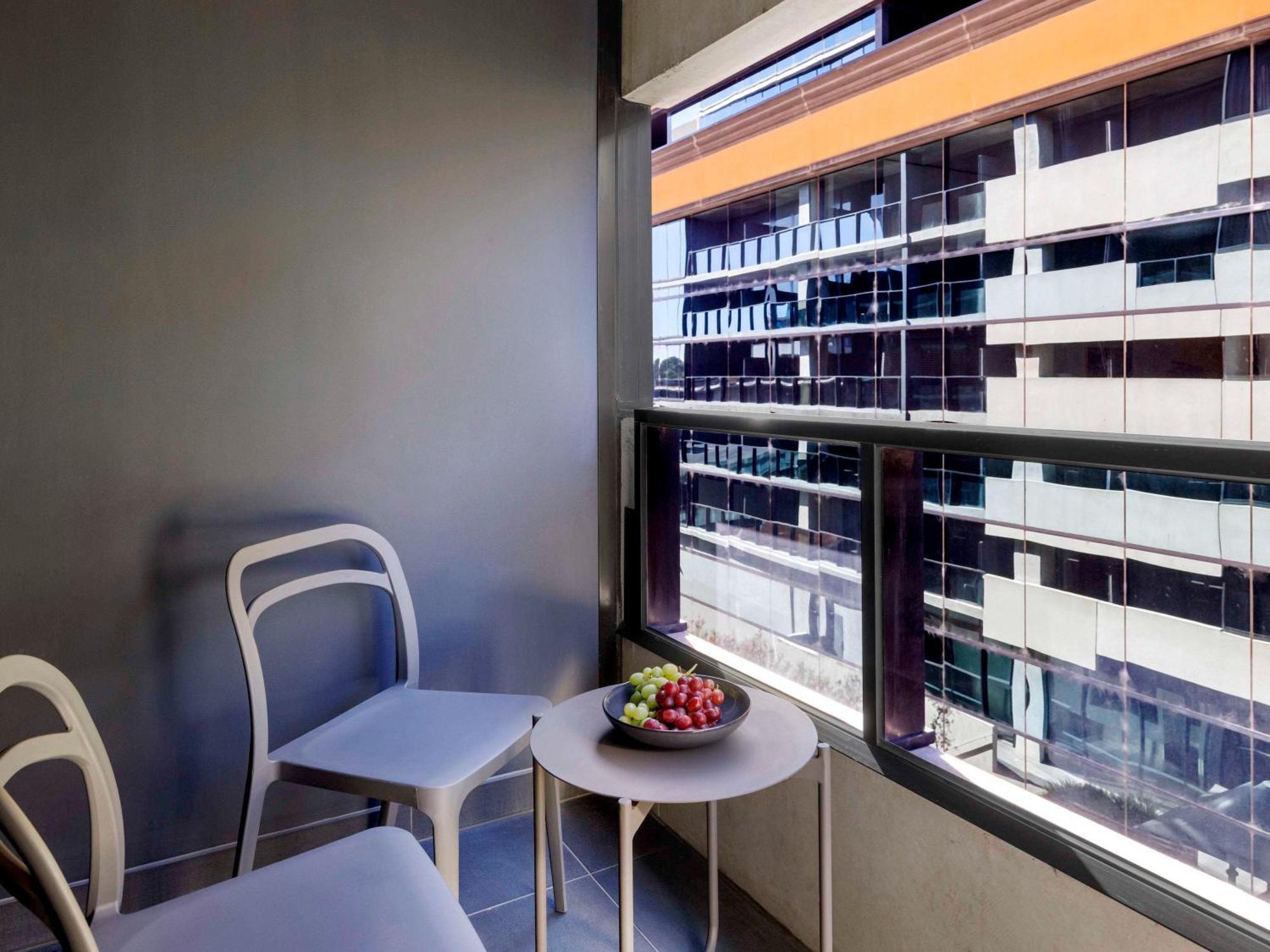 Mercure St Kilda Road 4*