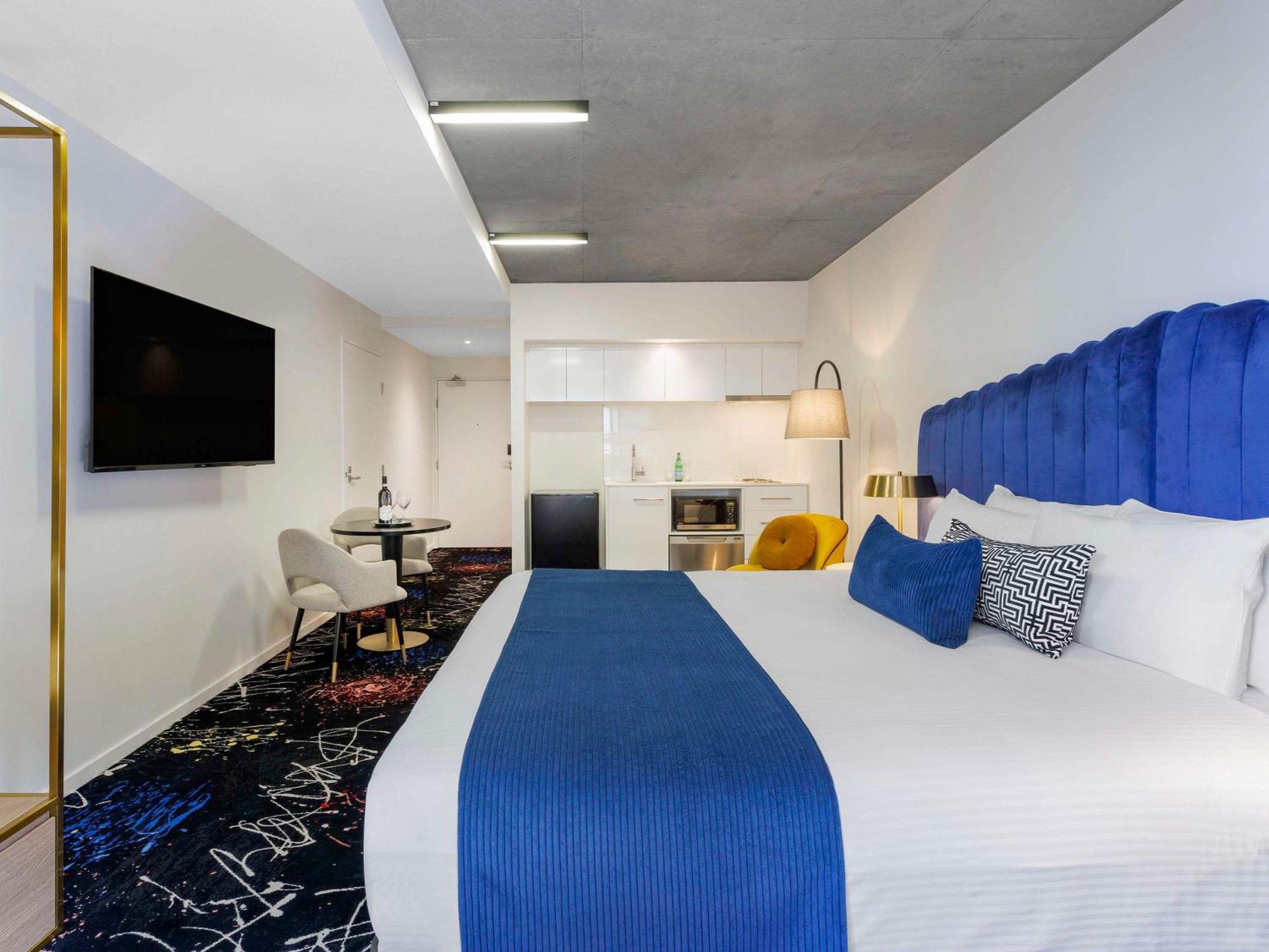 Mercure St Kilda Road