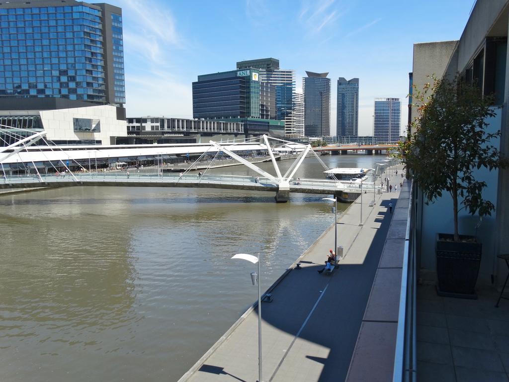 Aparthotel Flinders Wharf 4*