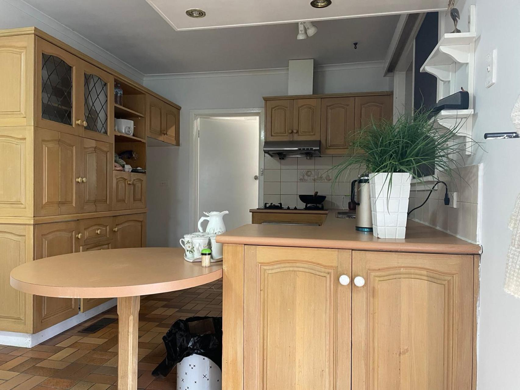 D High Quality Large Bed Near Commercial Areas, Universities, And Rail Transit In Villas Guest house Melbourne