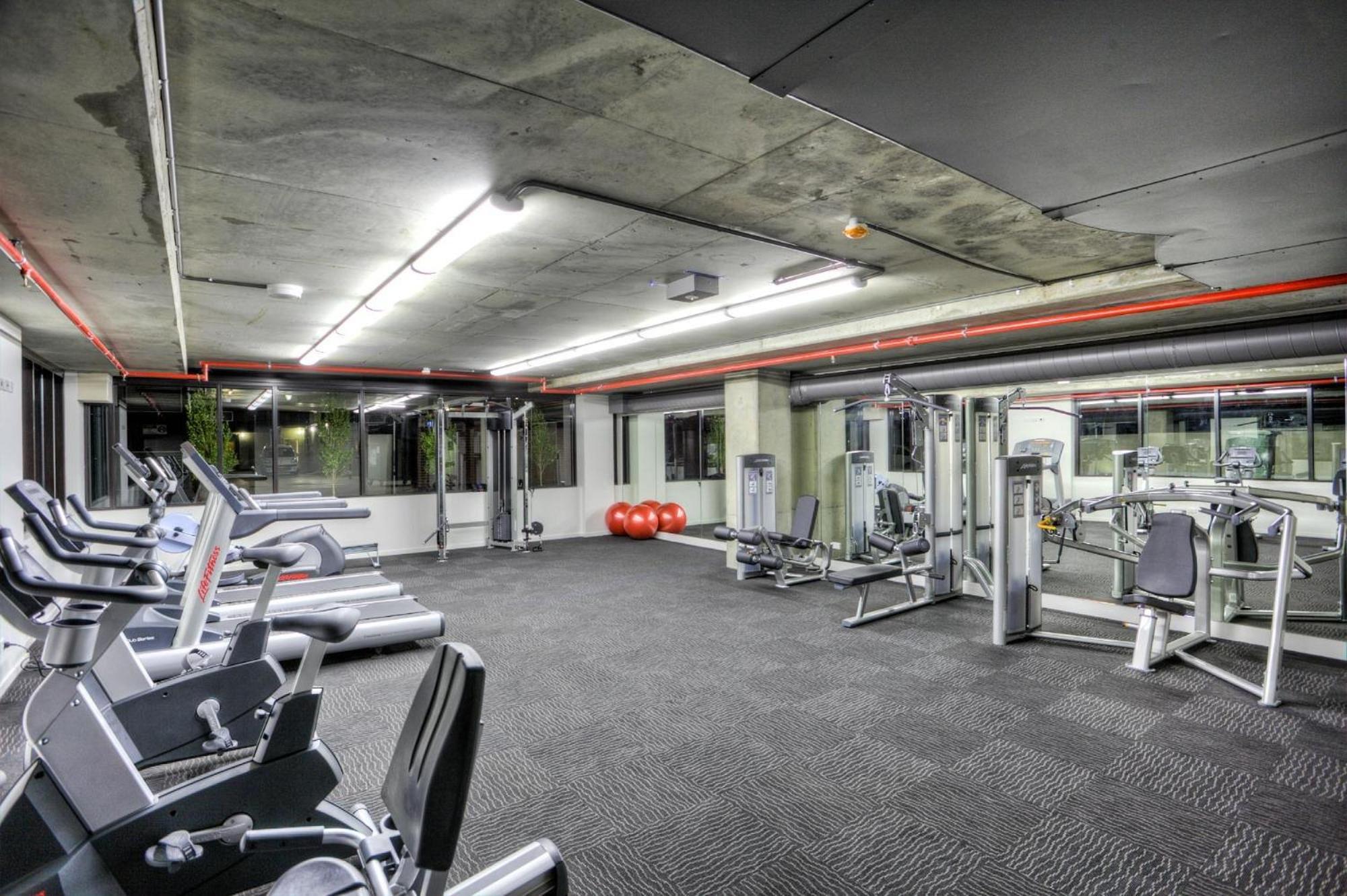 Mercure St Kilda Road Hotel Melbourne