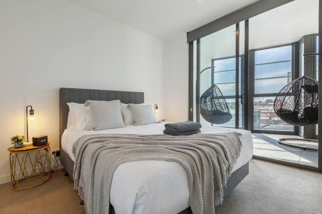 Lovely 1 Bedroom With Free Parking On Premises - 00209 Apartment *