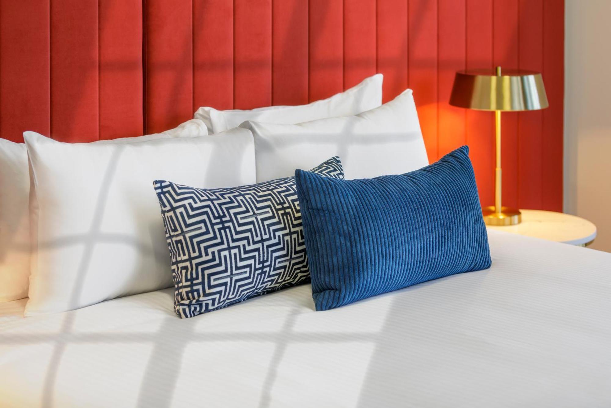 Mercure St Kilda Road Hotel 4*