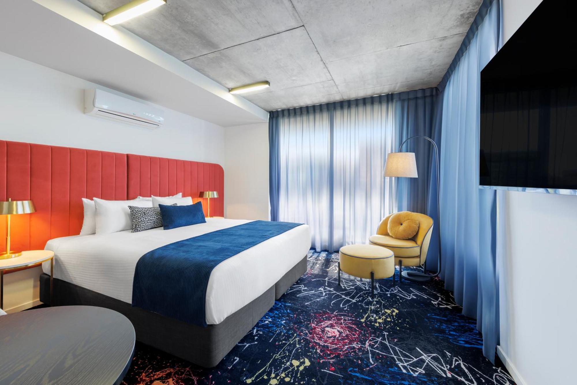 Mercure St Kilda Road Hotel 4*