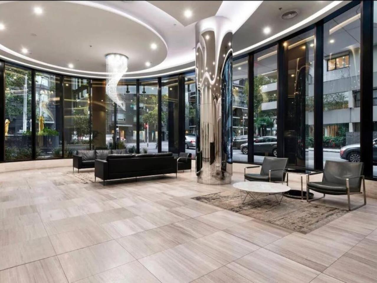 'panoramic Elegance' Stylish Off Chapel St With Pool Apartment Melbourne