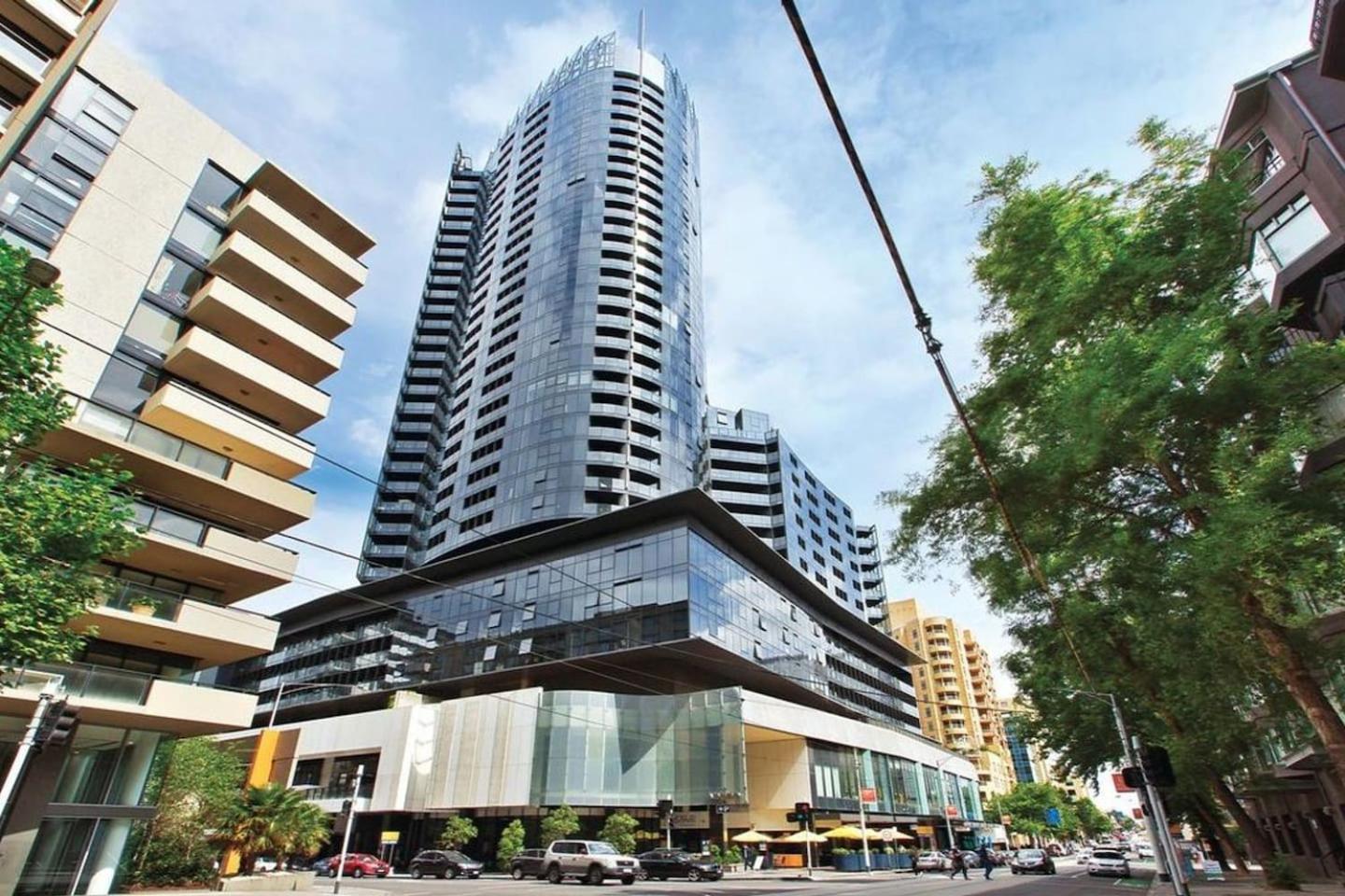 'panoramic Elegance' Stylish Off Chapel St With Pool Apartment *
