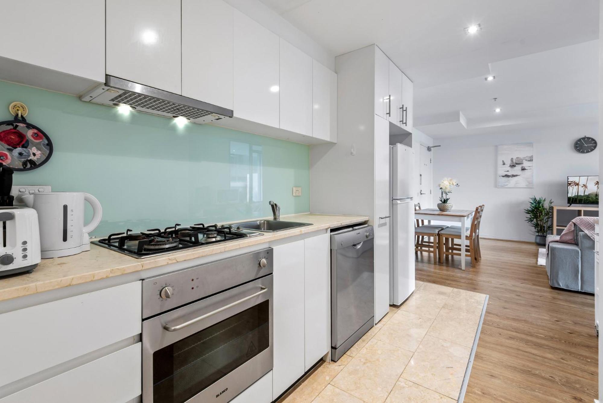 2-bed With Parking, Pool And Gym Apartment *