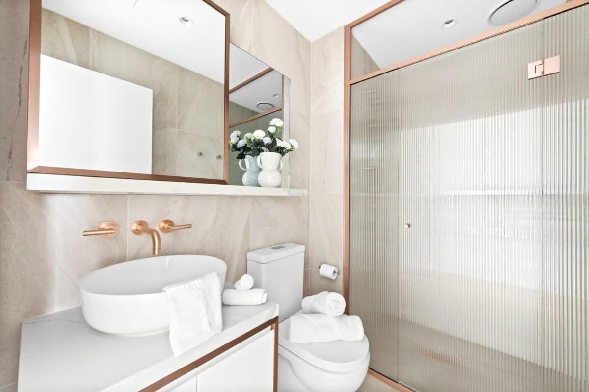A Stylish 2br Apt In The Heart Of Chapel Street *