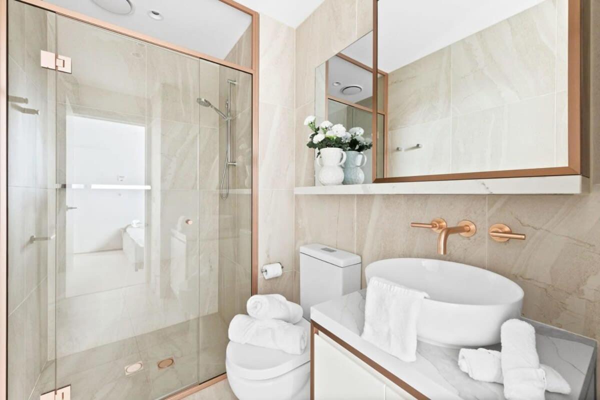 A Stylish 2br Apt In The Heart Of Chapel Street Apartment