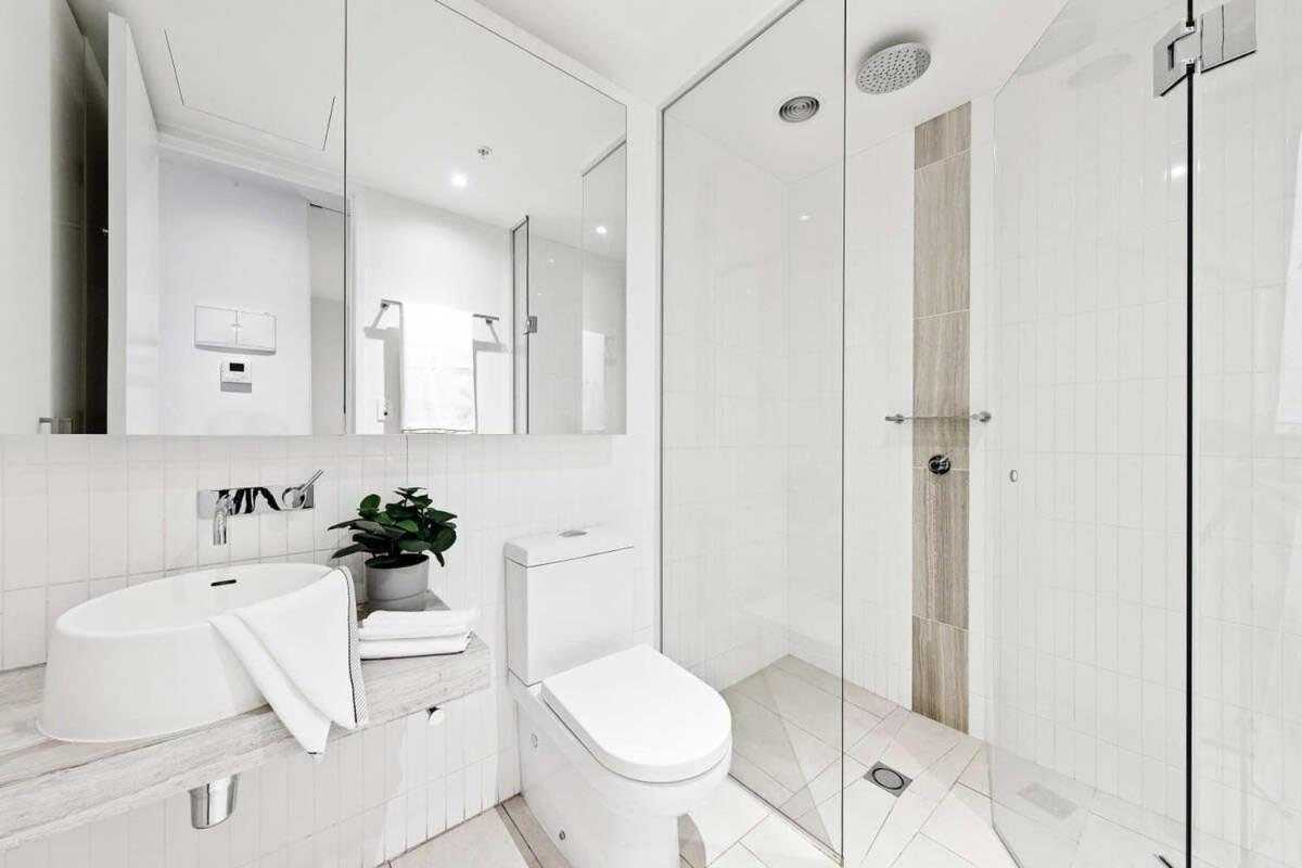 Charming 2br Near Victoria Market Views Melbourne
