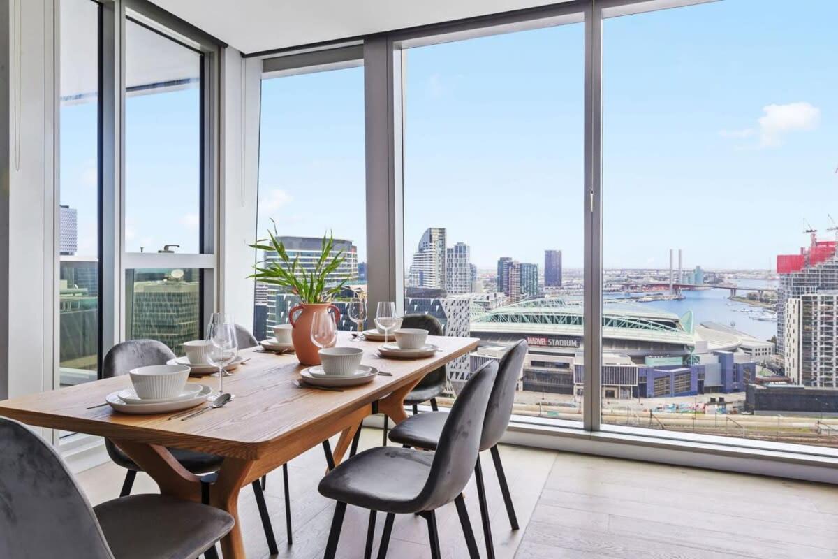 A Stylish 3br Apt With Harbour Views Free Parking * Melbourne