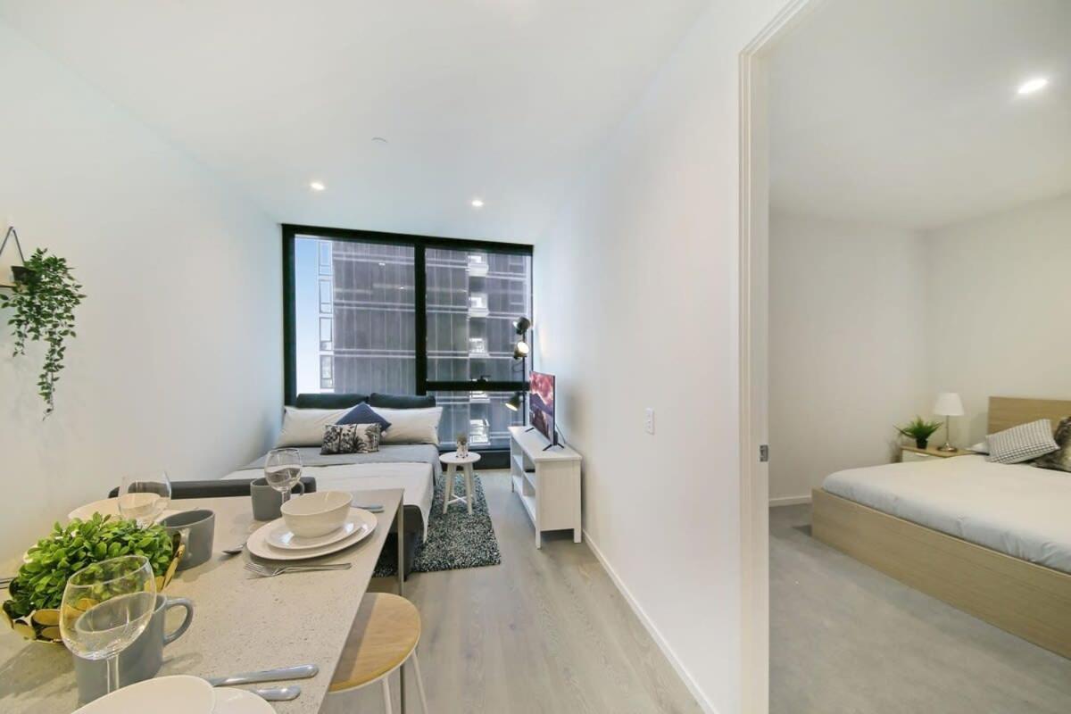 A Lovely Near Crown Casino & Southgate Mall *