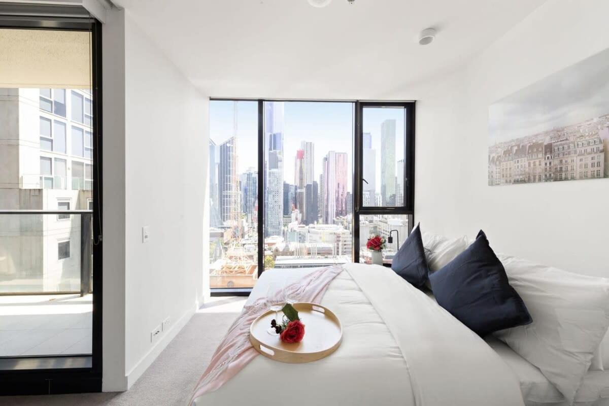 A Cozy 2br Near Views *