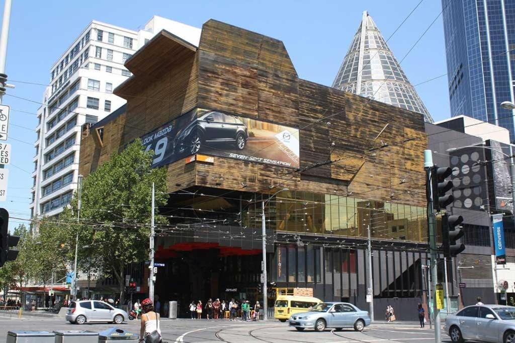 A Cozy 2br Near Views Melbourne