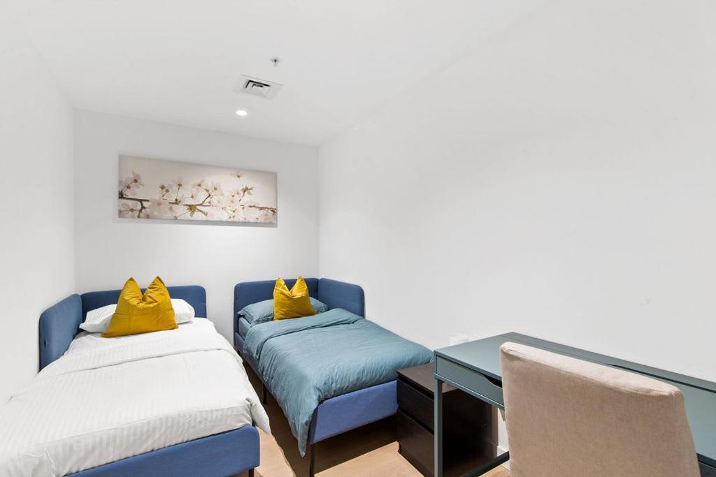 A Spacious & Lux For 5 Next To Southern Cross Melbourne